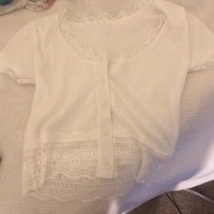White lace cropped tshirt
